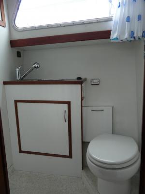 16-stern-toilet