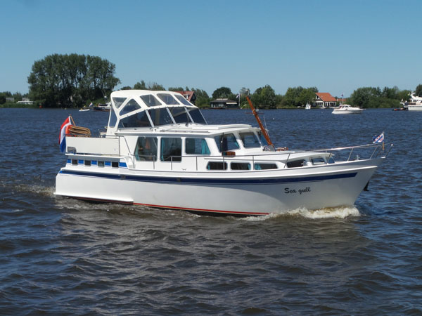 Rental boat Seagull